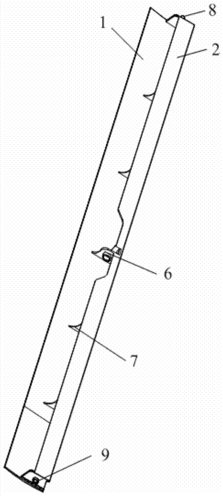 Air-conditioning indoor unit, wind deflector and method for reducing gap between wind deflector and panel body