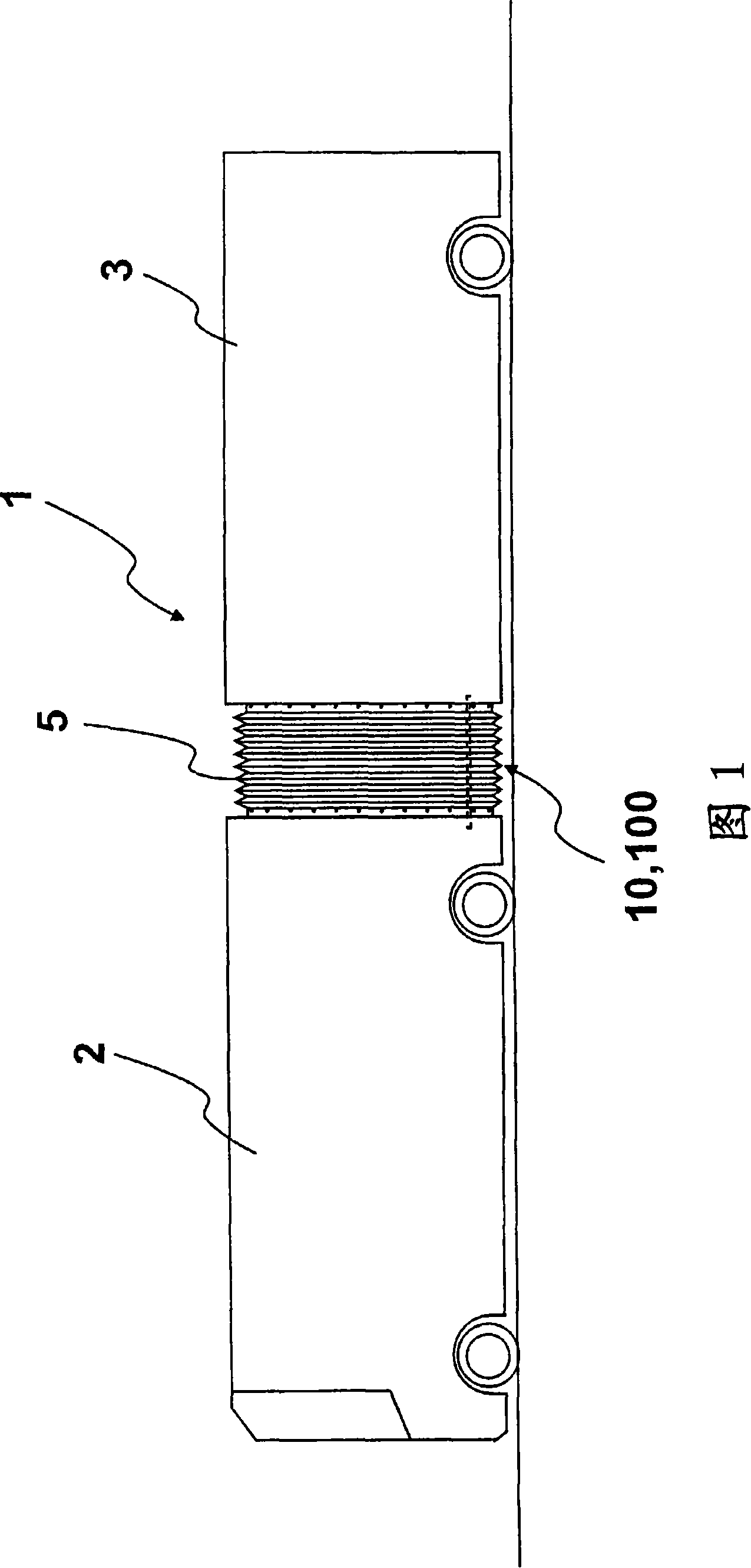 Coupling between two articulated vehicle parts, e.g. for an articulated vehicle
