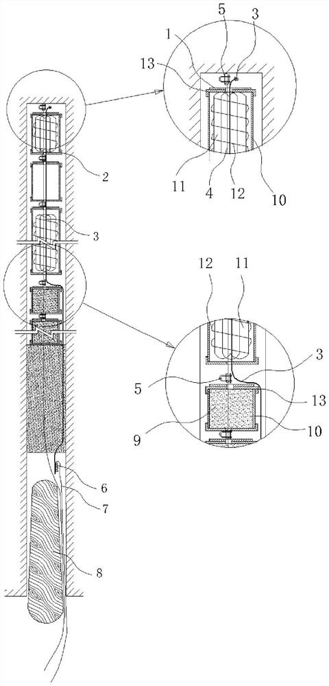 Charging device and charging method for deep hole blasting