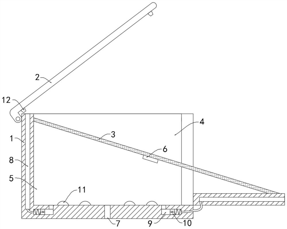 Garbage conveying carriage easy to dump