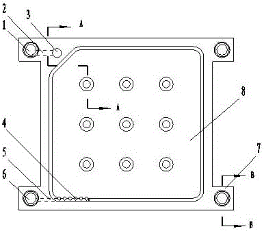 Combined corner feeding chamber-type filter plate and liquid discharge method thereof