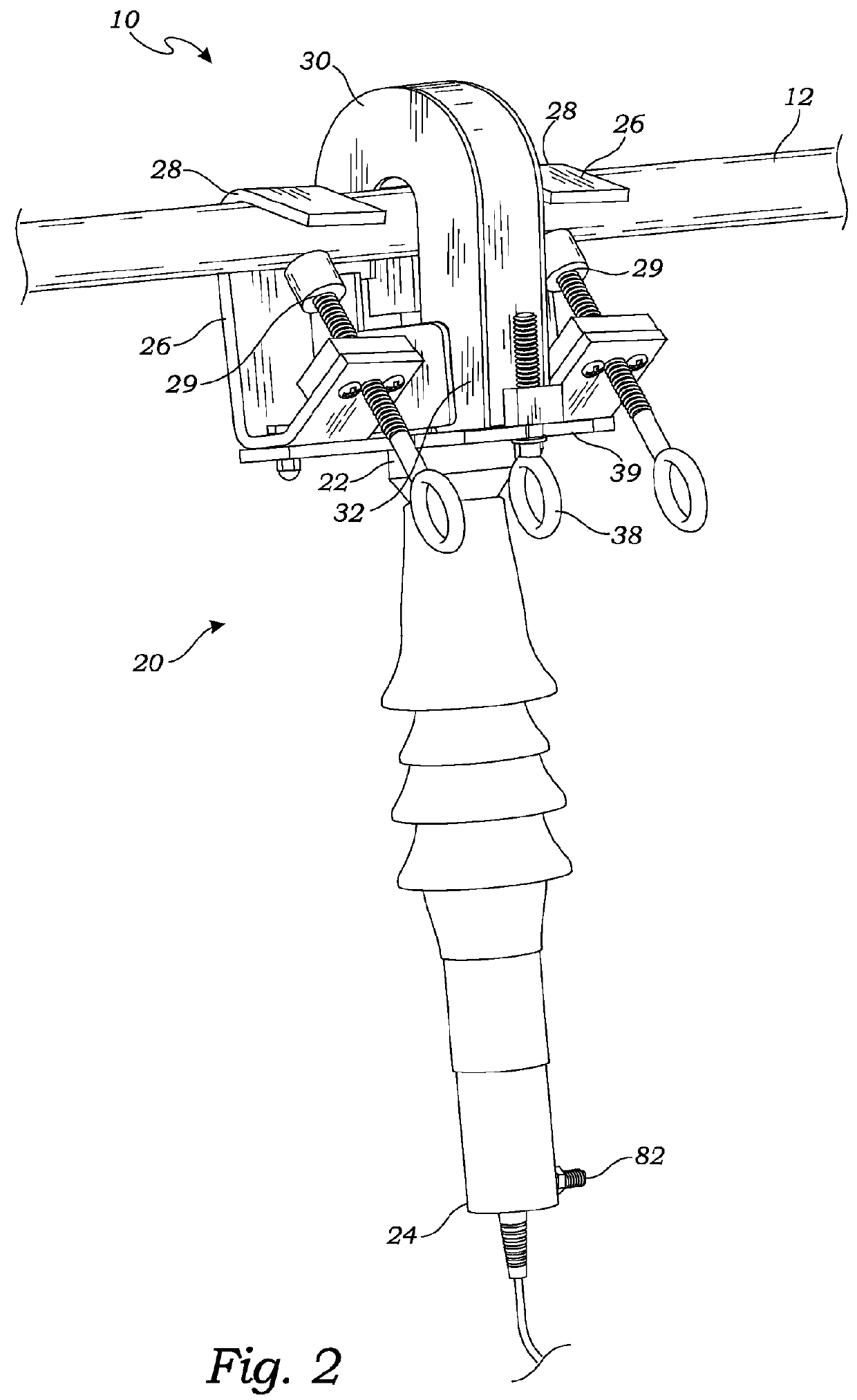 Electro-optic current sensor with high dynamic range and accuracy