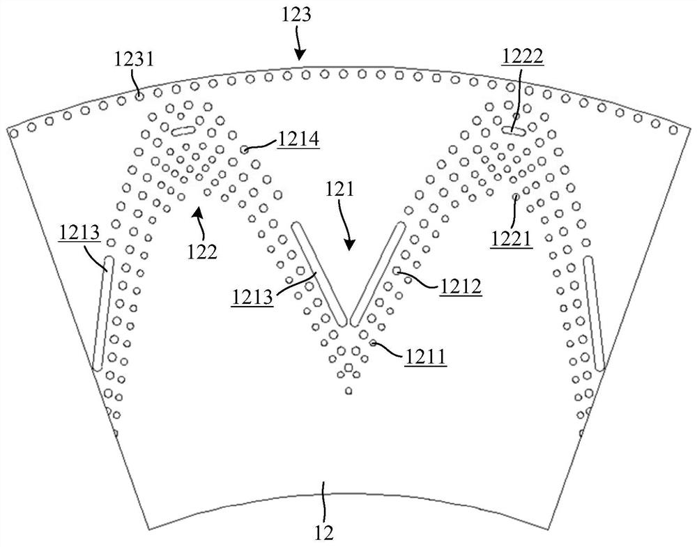 Spraying device for pipeline repair and method of use thereof