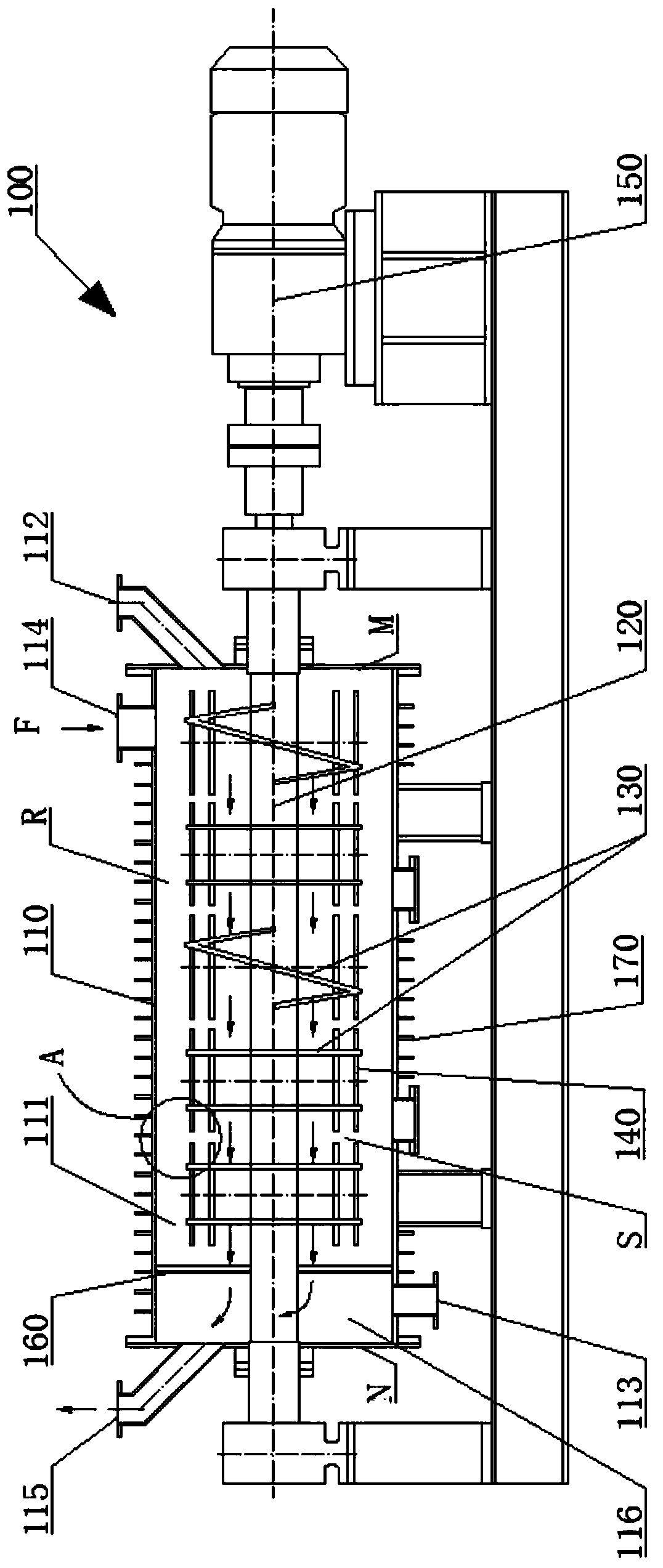 Cement clinker grinding implementation device capable of continuously producing
