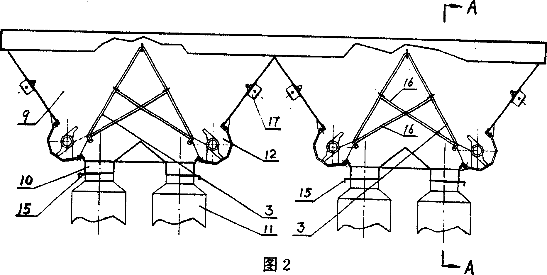 Method andapparatus for pouring bulk material in bags at port
