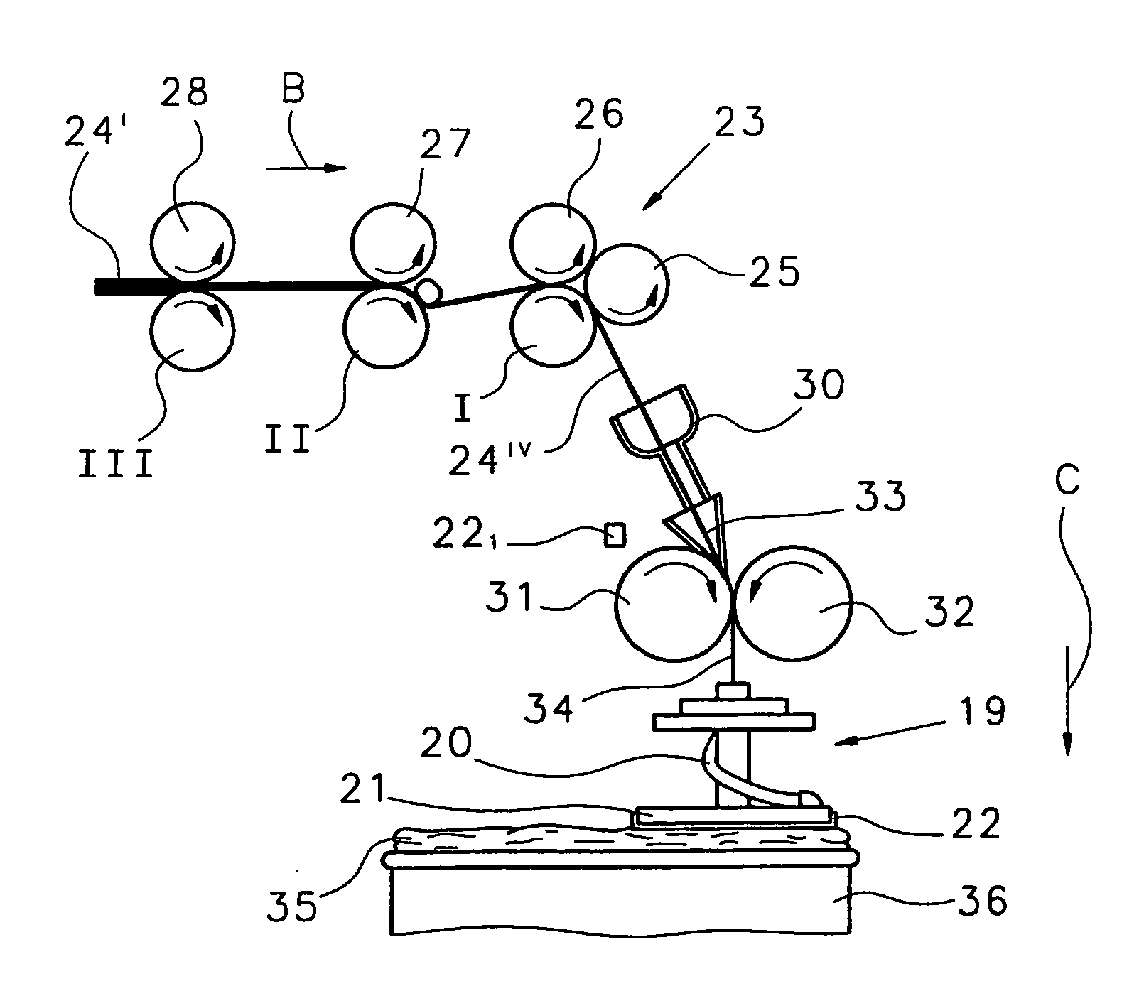 Apparatus on a spinning preparation machine for ascertaining the mass and/or fluctuations in the mass of a fibre material