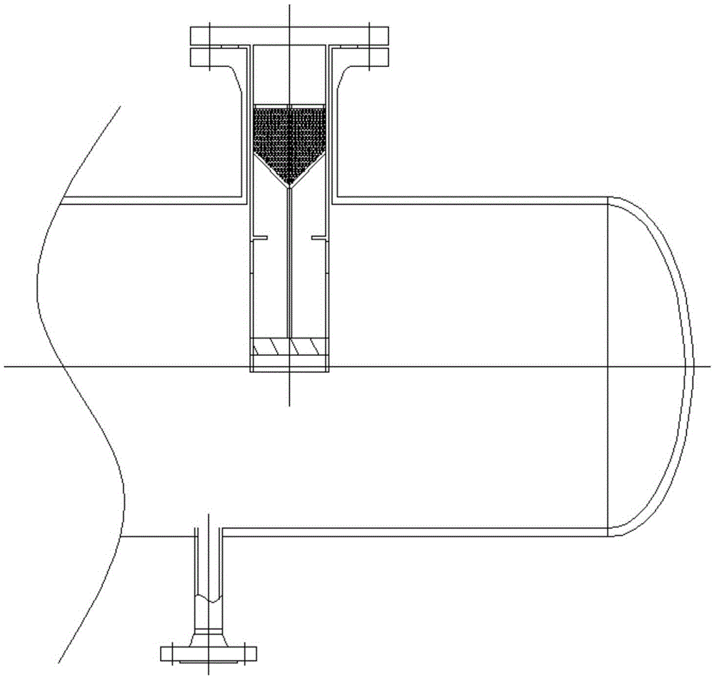 A urea hydrolysis reactor outlet demisting device