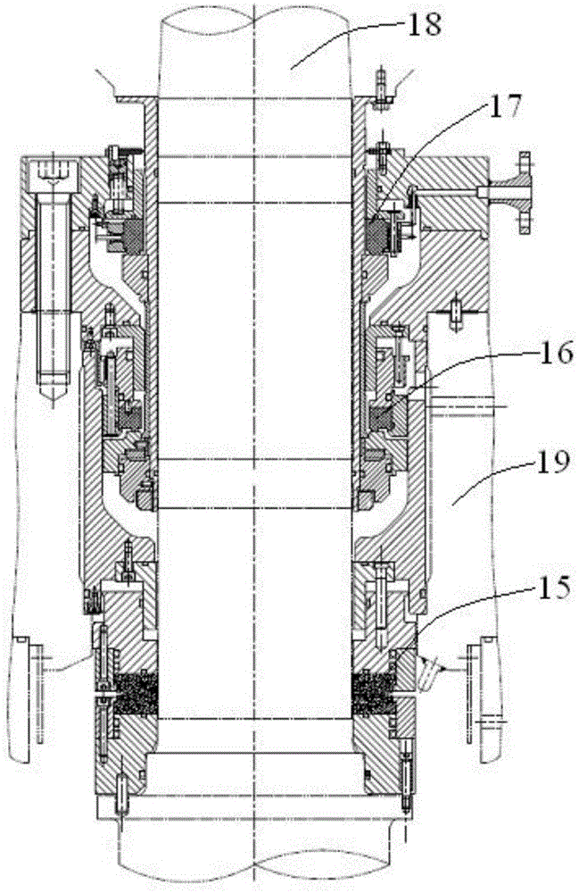Nuclear reactor coolant pump and passive shutdown sealing device thereof