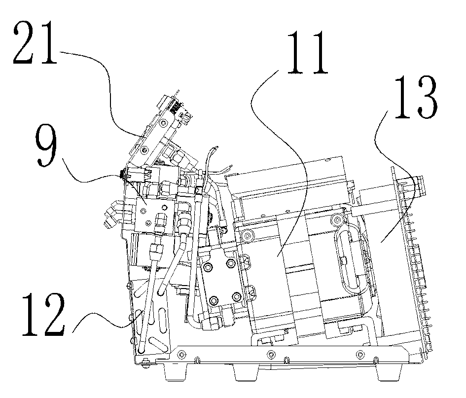 Full-automatic four-port recycling machine and using method thereof