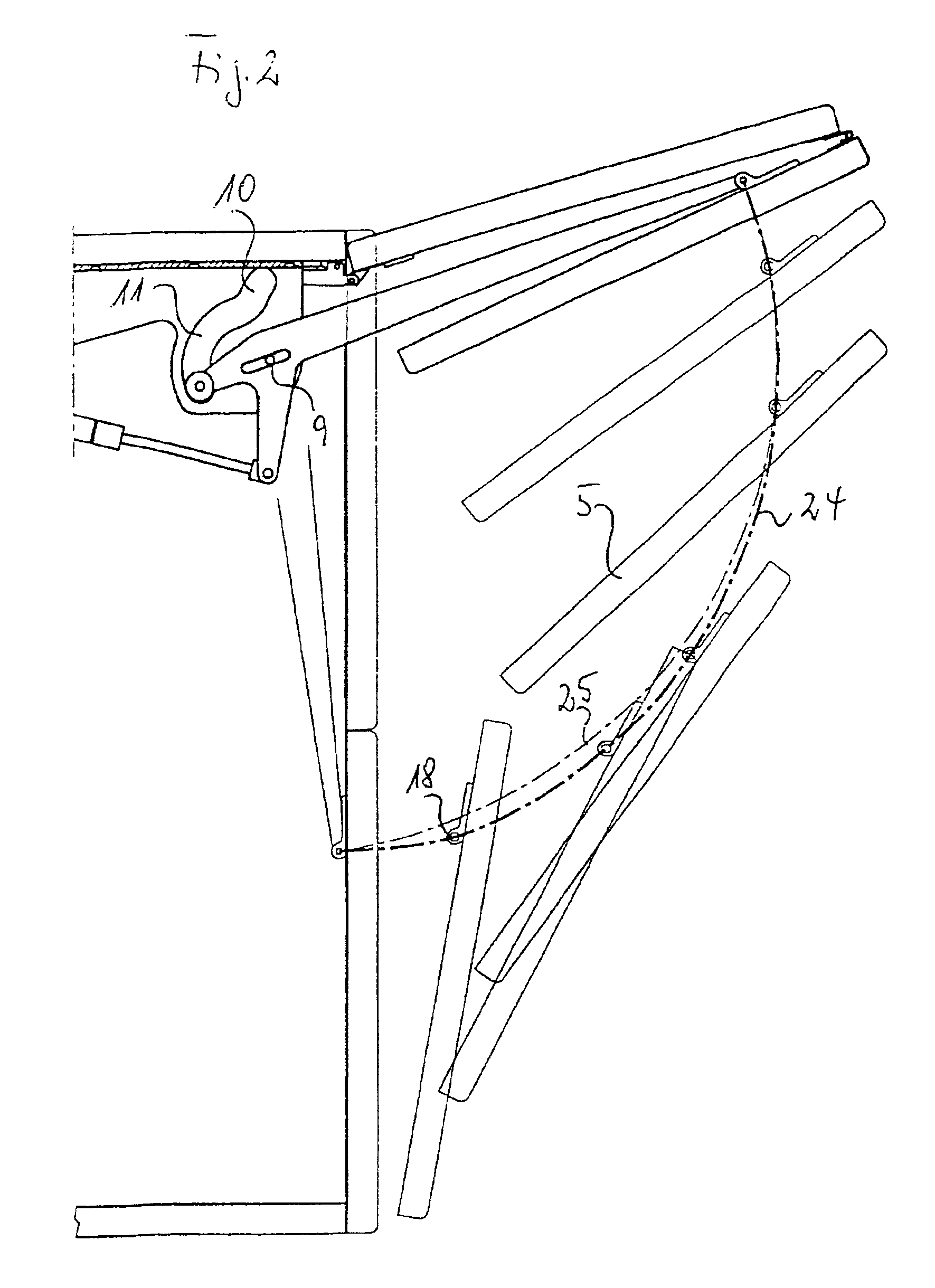 Lifting apparatus for a two-leaf folding flap