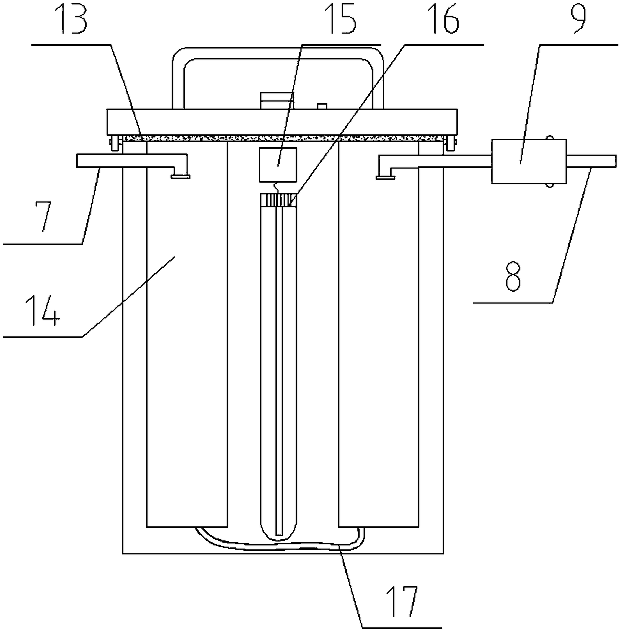 Portable liquid collecting device for medical treatment