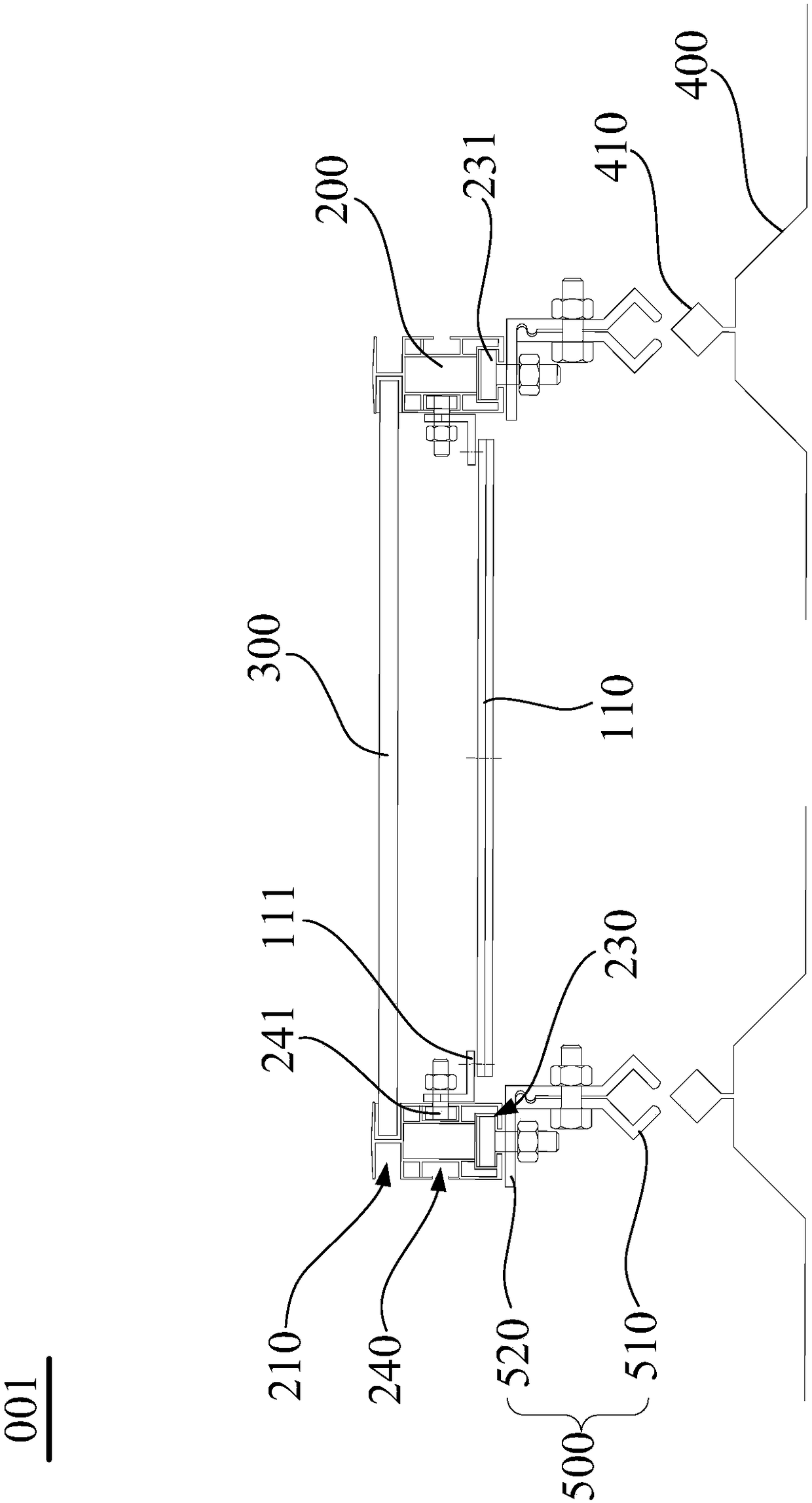 Photovoltaic module installation device and photovoltaic module assembly