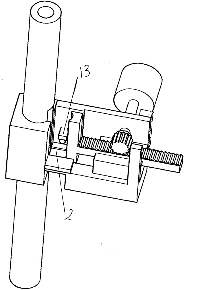 Device for automatically propelling screw into pipe