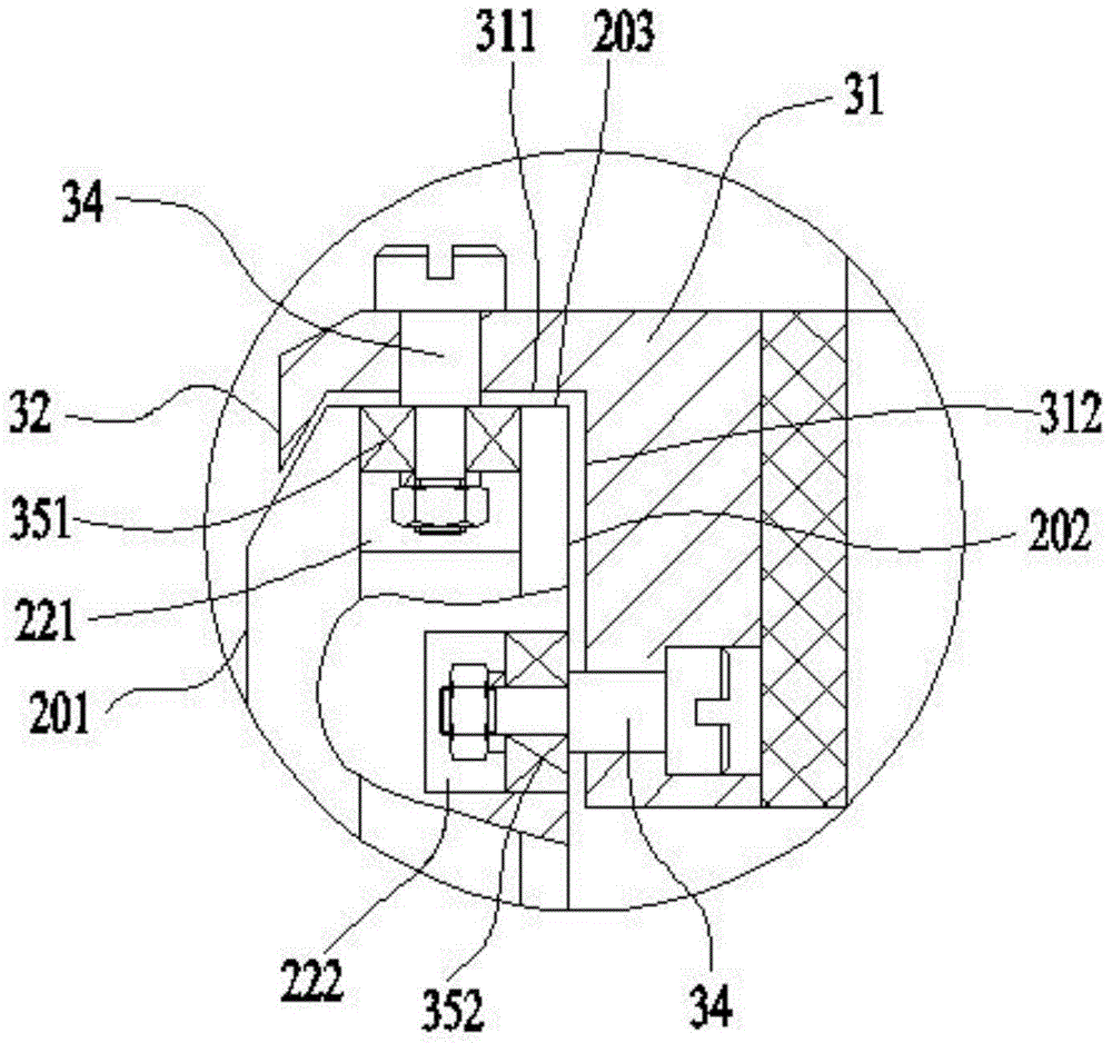 A ball head swing angle measuring device and measuring method