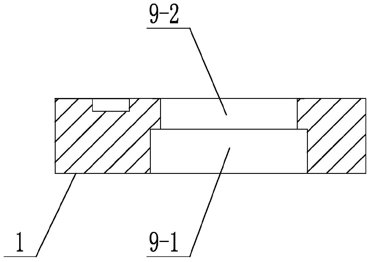 A device and method for measuring the release performance of concrete with a pressure rod