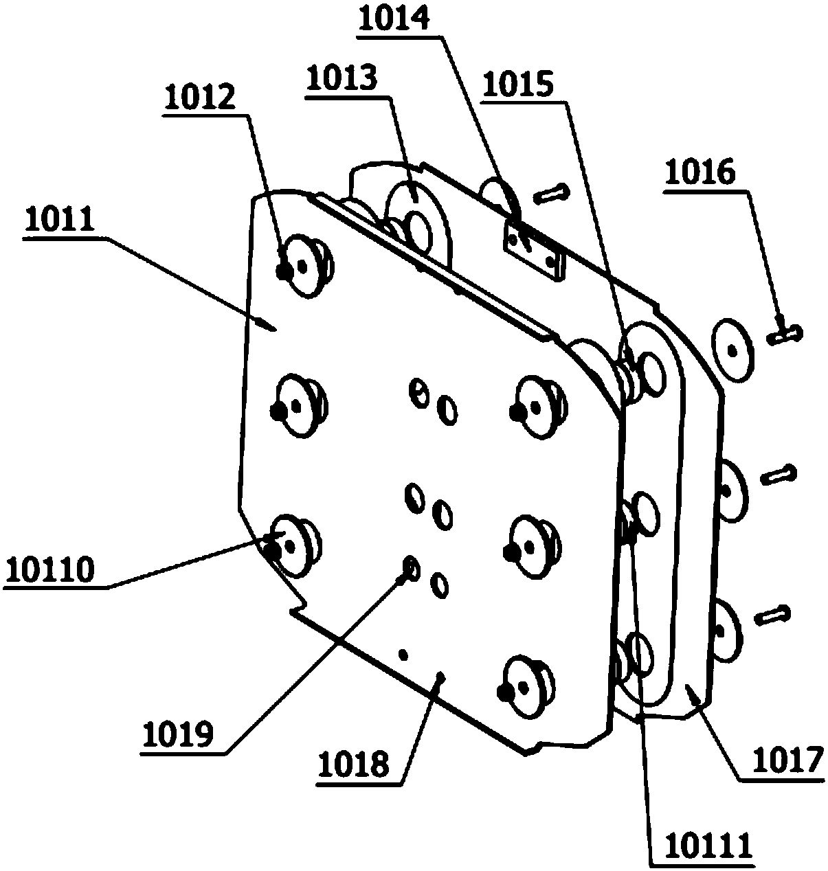 A multi-layer and multi-pipeline large-scale steel drag chain system for offshore platforms