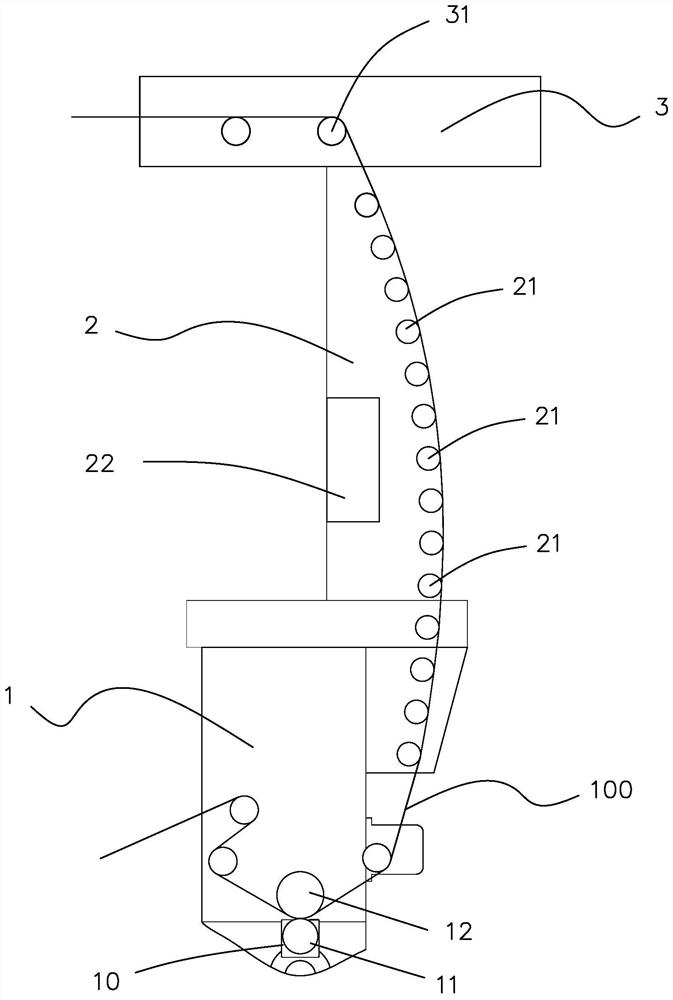 Pre-shaping device before printing of wood-grained paper, and pre-shaping method thereof