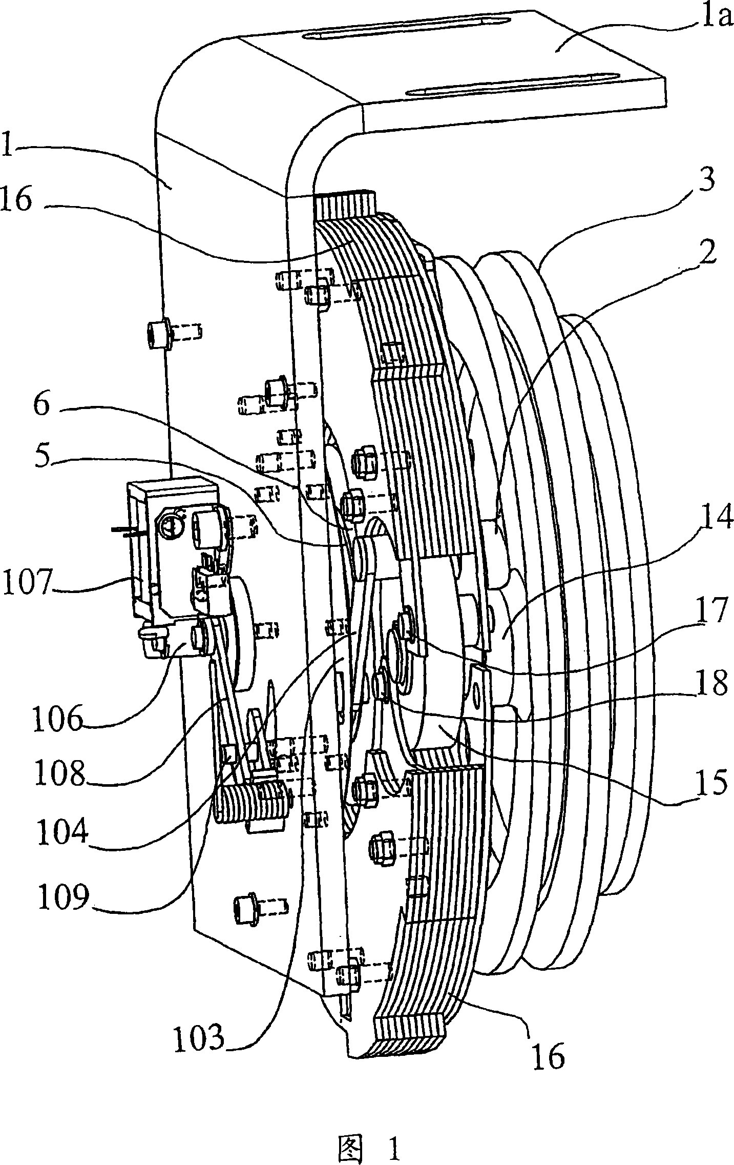 Method and appliance for tripping the safety gear of an elevator