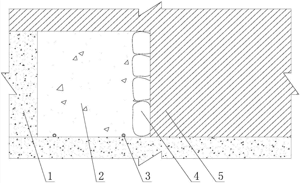 Loading, prepressing, dewatering and solidification method for mixed slurry of water and solids