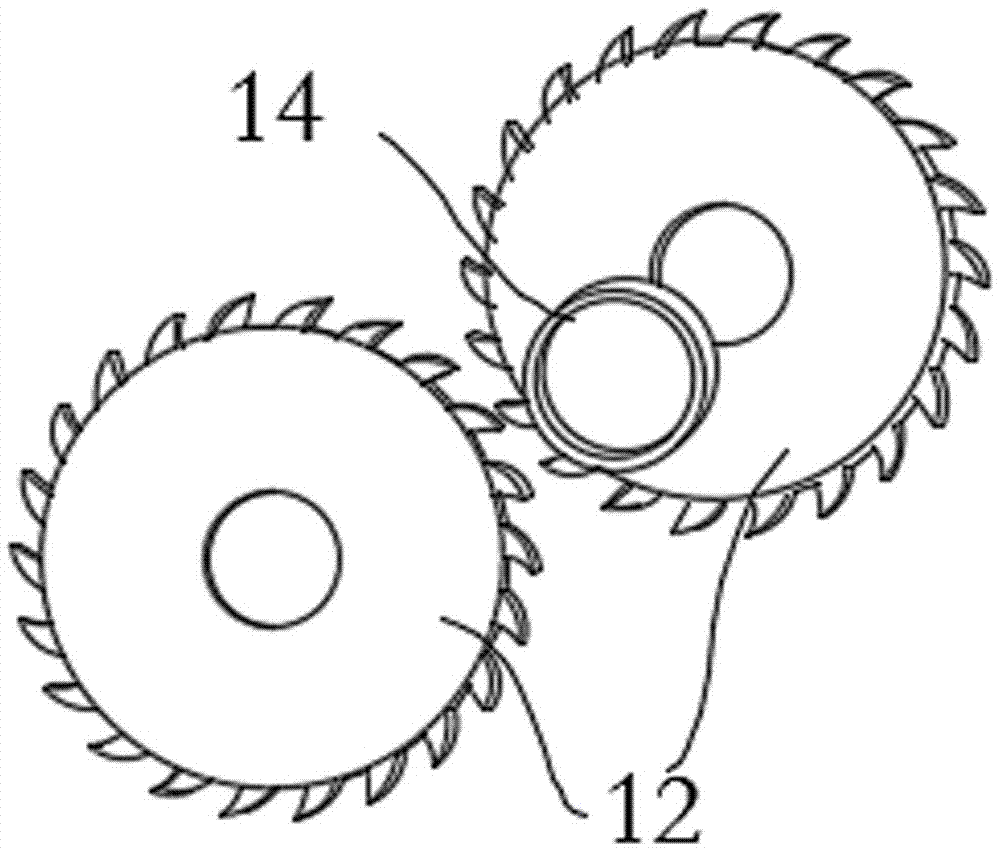 Integral saw combined type double-flywheel saw blade group system for wood and cutting process thereof
