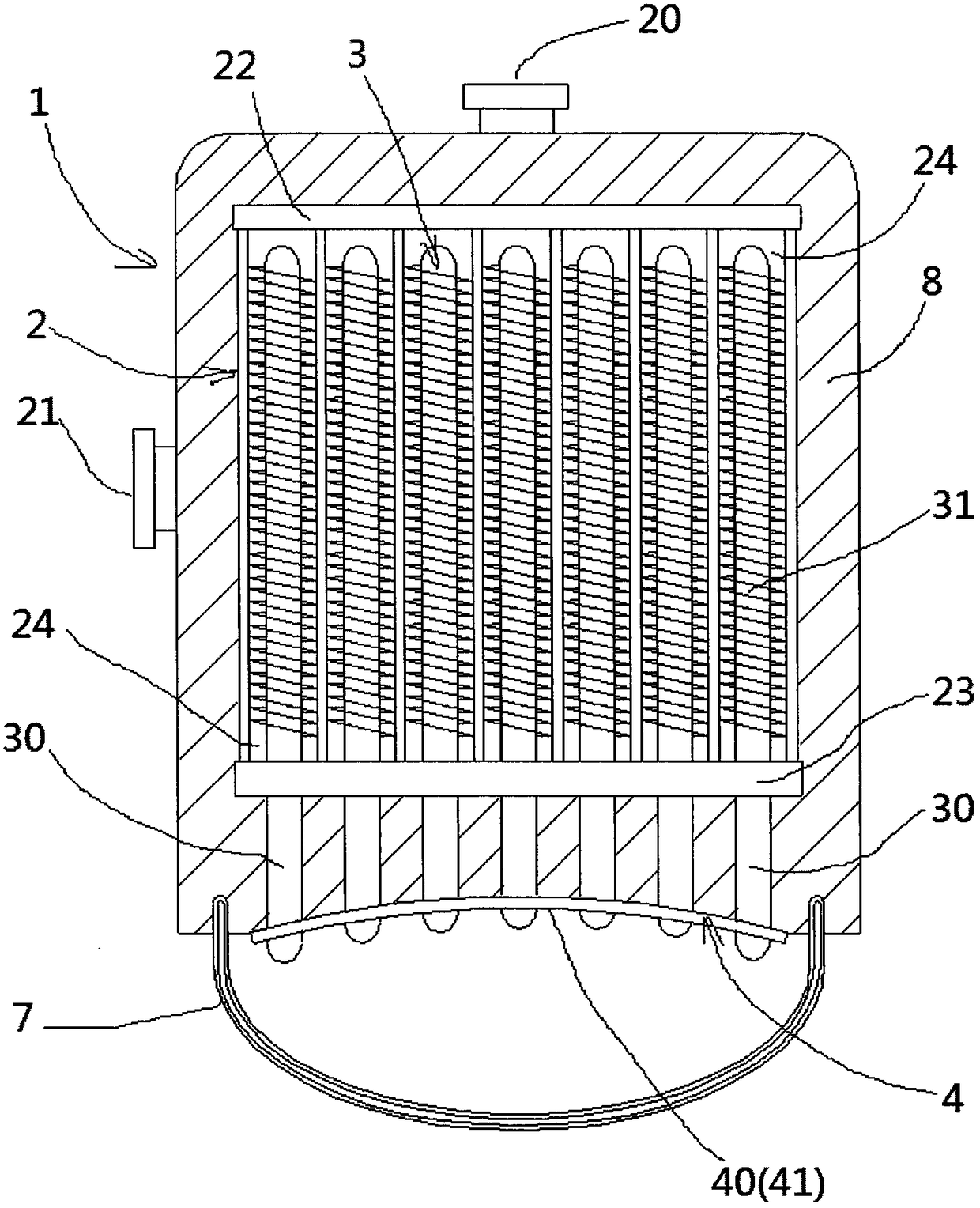 Heat collecting device for collecting heat of disc type or tower type solar reflector