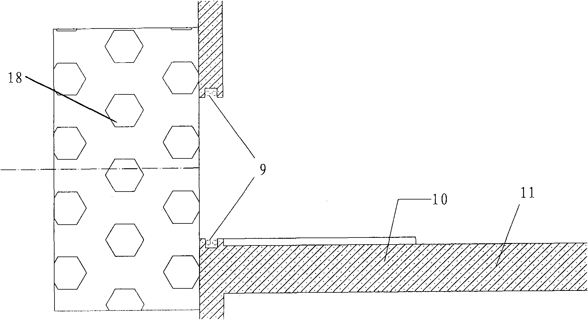 Shield burial method for receiving and plugging overexcavation gap in high-water-pressure stratum