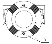 Floating friction holding mechanism for main reducer assembly flange