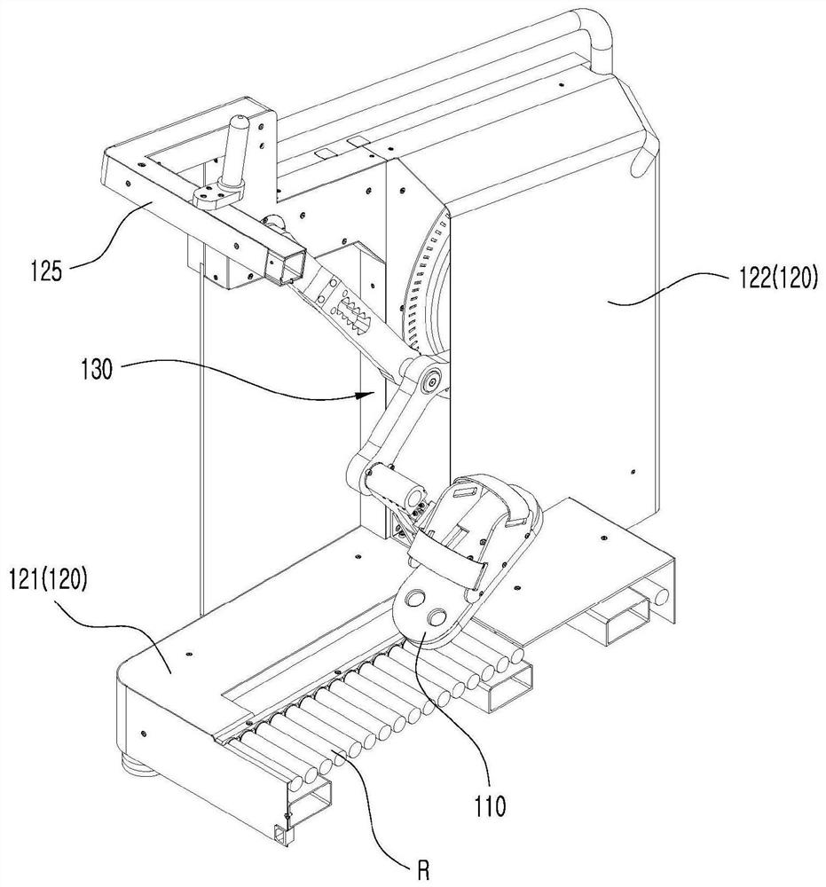 Virtual reality walking device with stride adjustment