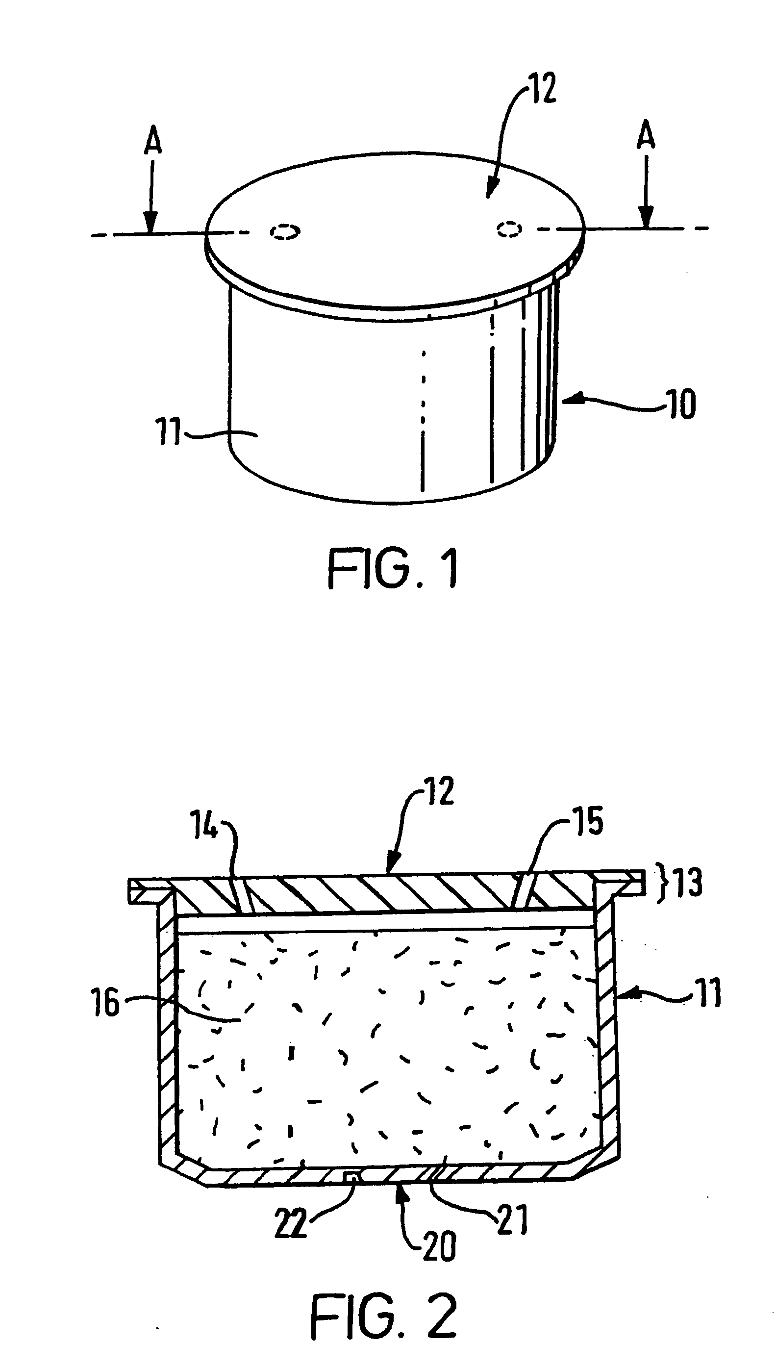 Device for preparing a hot beverage