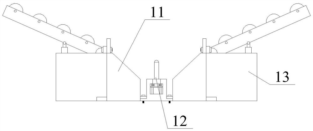 Ship segmented hoisting and positioning device