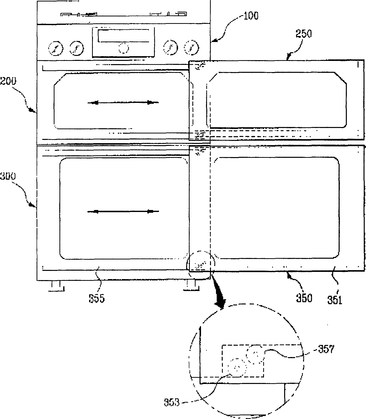 Door open-close device for gas microwave oven