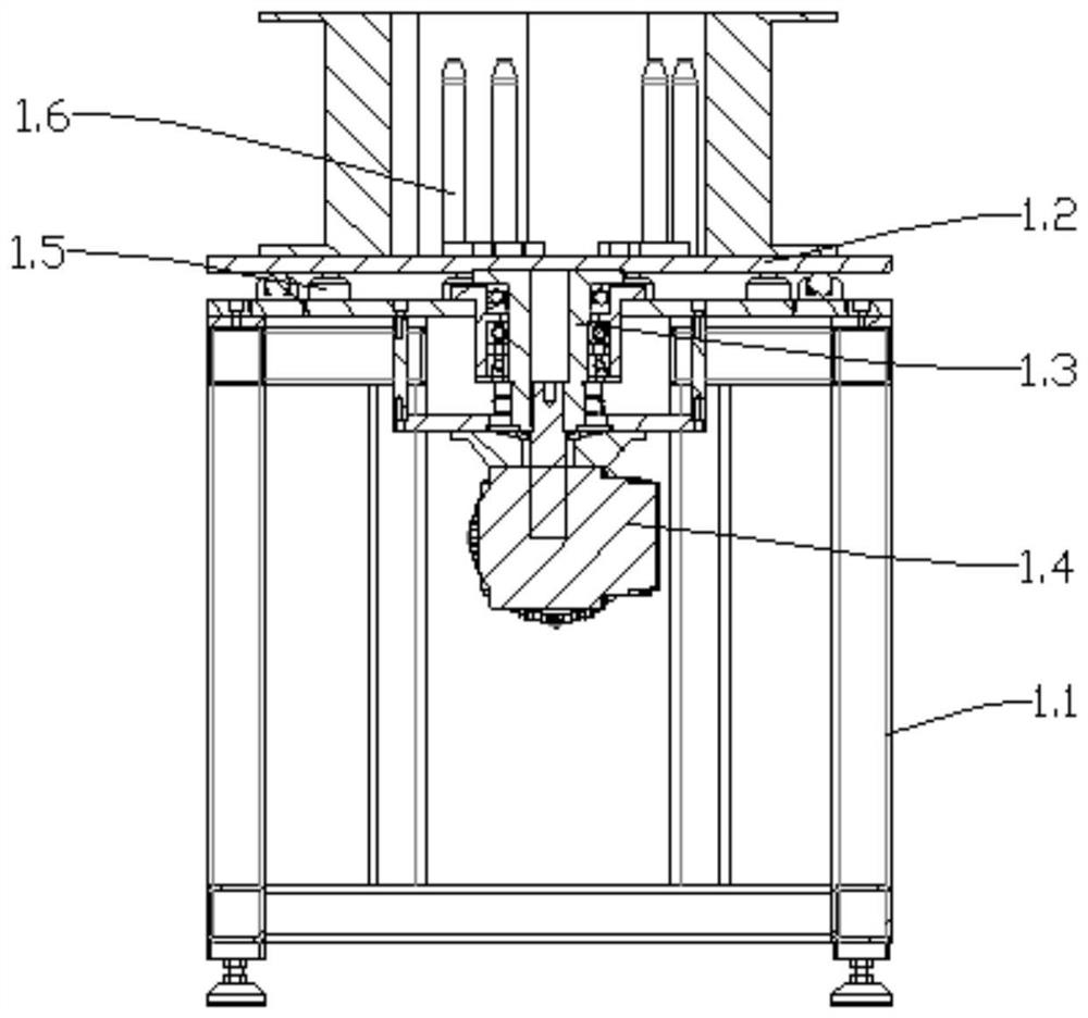 Automatic assembling device for inner doors and rubber strips of dish washing machines