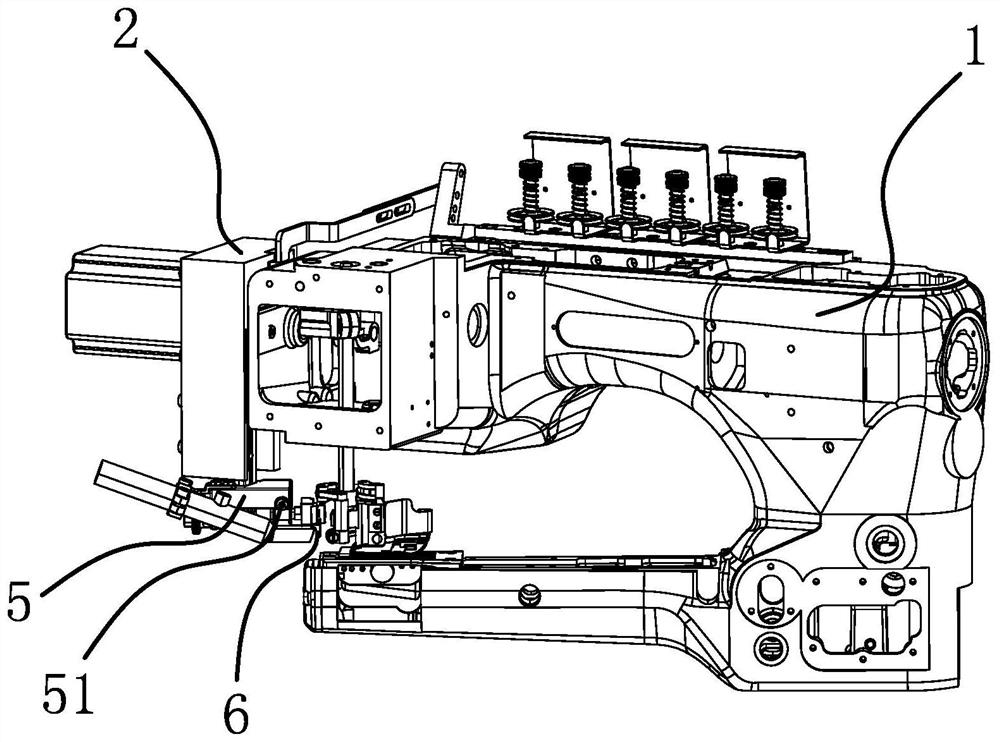 A patchwork machine sticking strip cutting structure