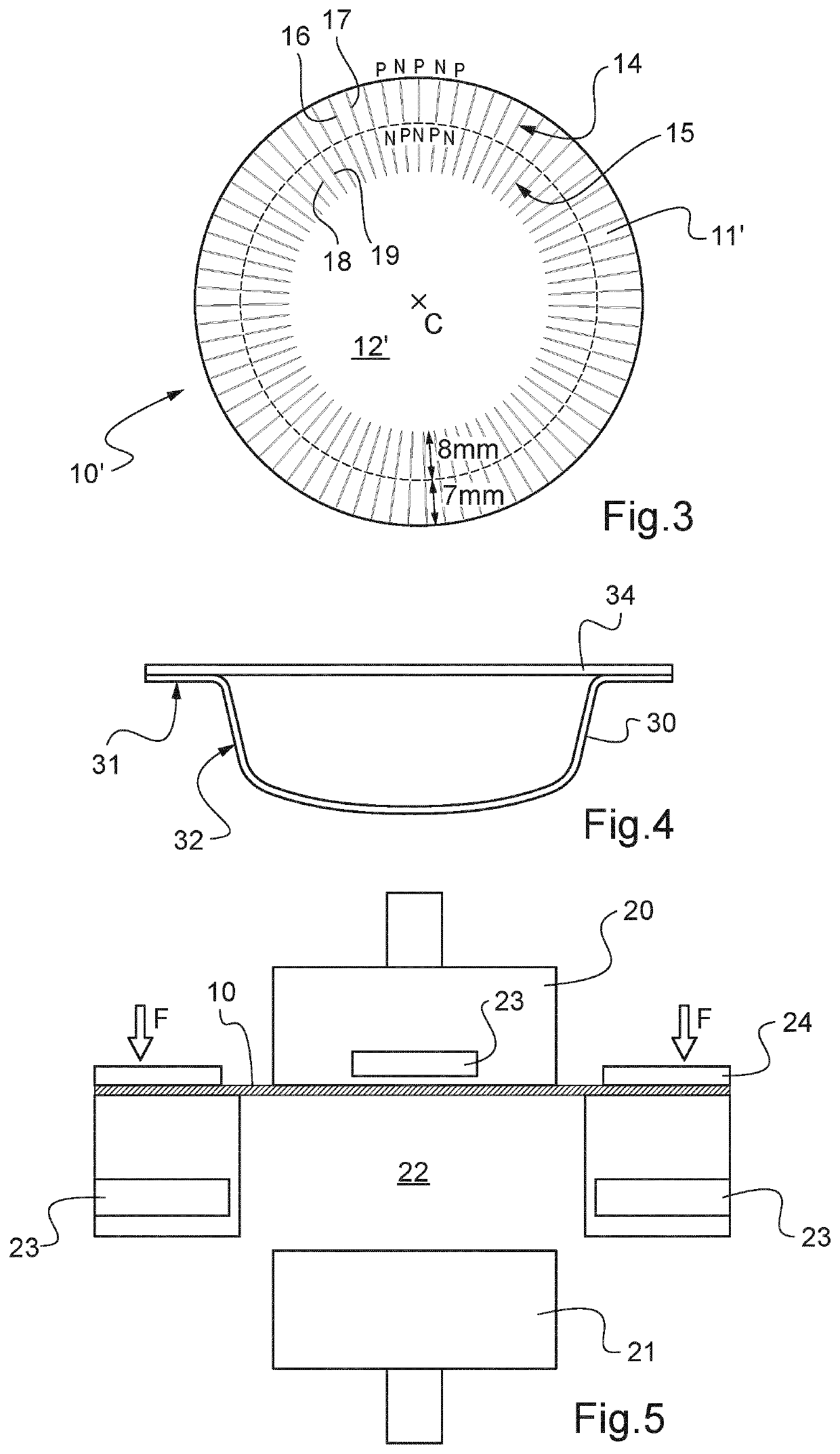 Manufacturing process for producing hermetic single-use food containers such as coffee pods, including a creasing step