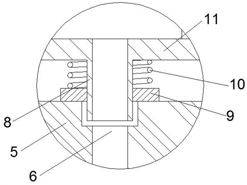 Shaft end oil separating and discharging structure of cone crusher