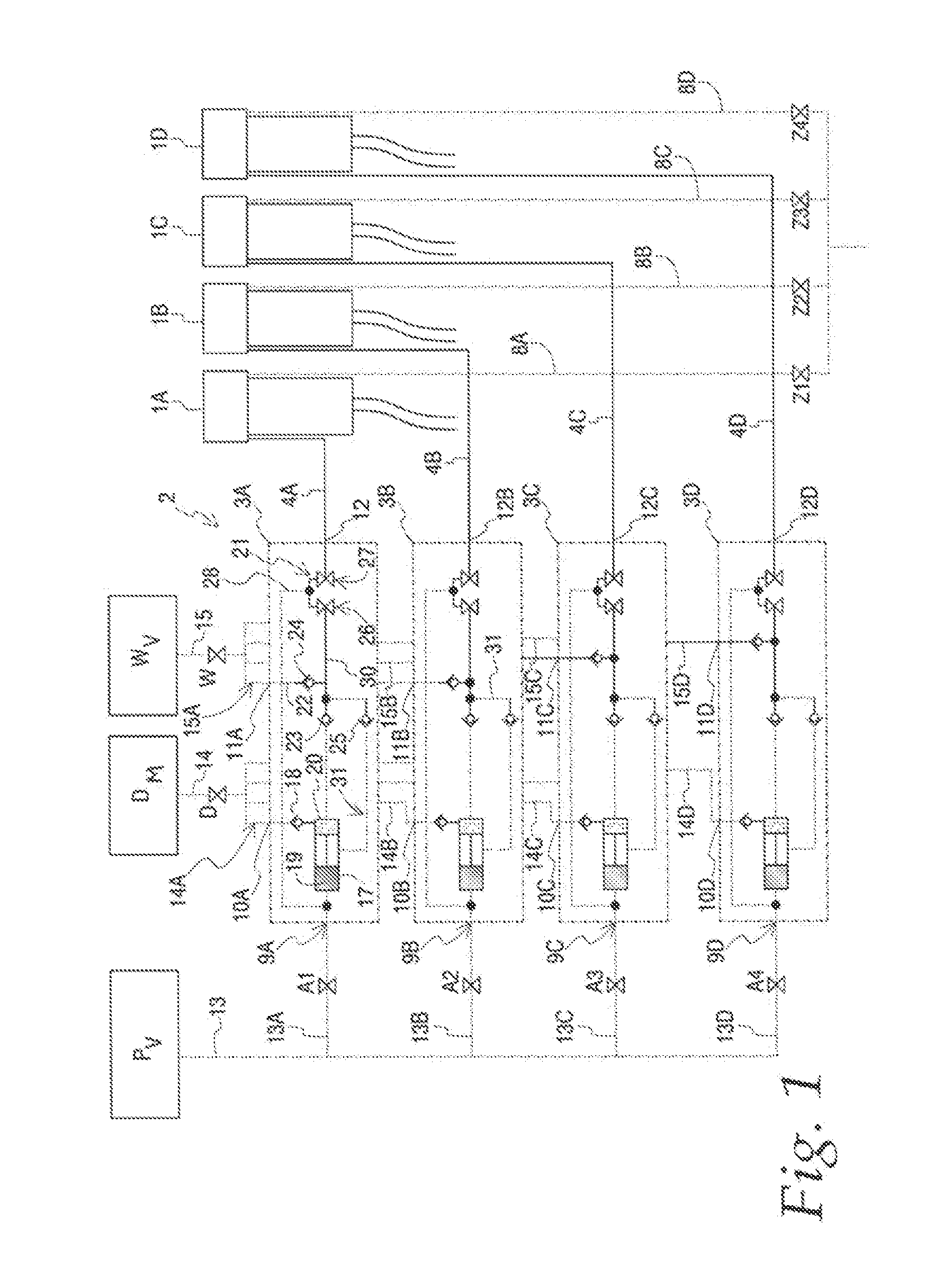 Method and device for automatically bringing a fluid into contact with the teats of an animal