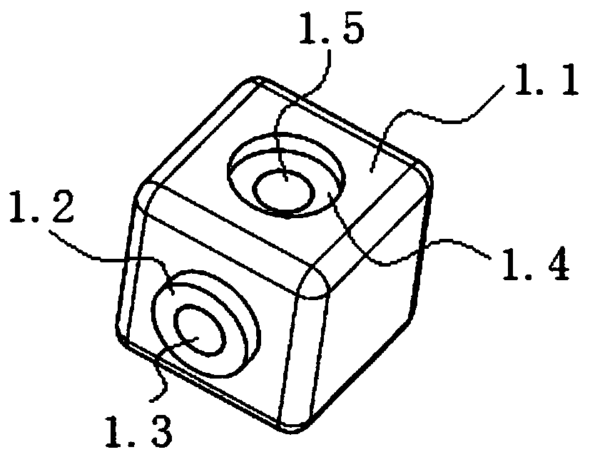 Magnetic splicing assembly and spliced toy with same