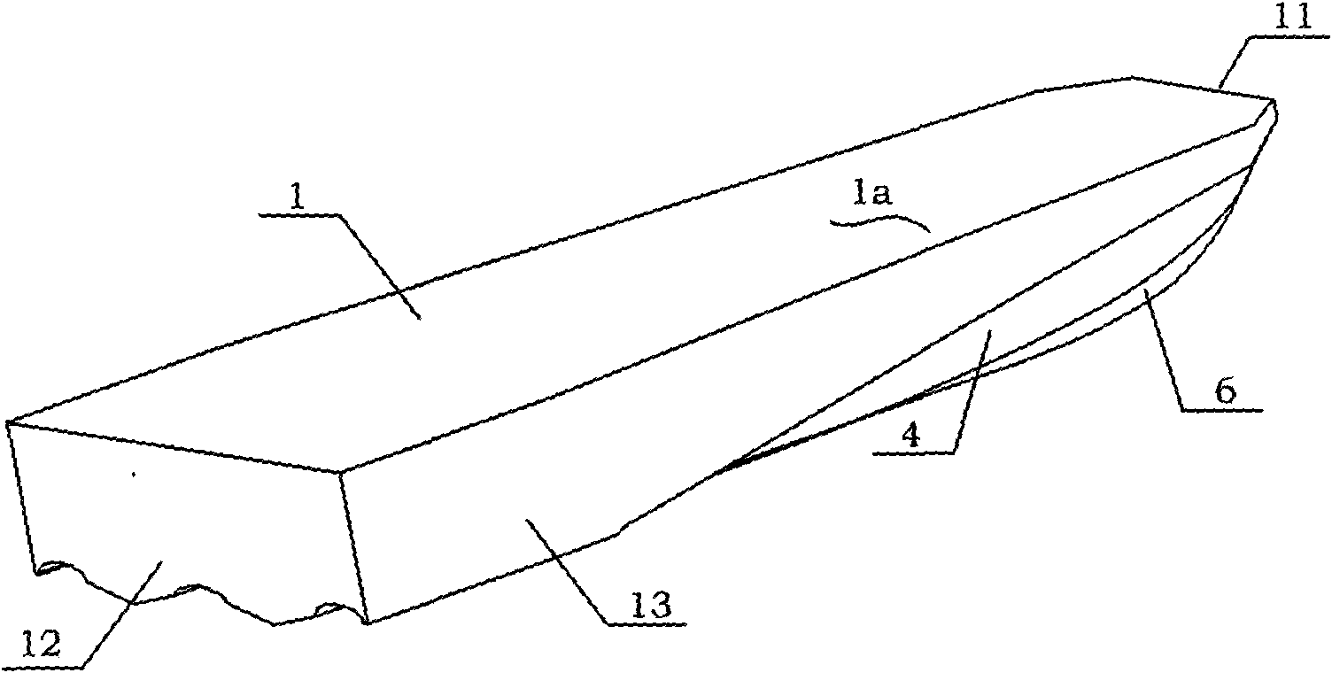 Planing boat with catamaran three-channel hull