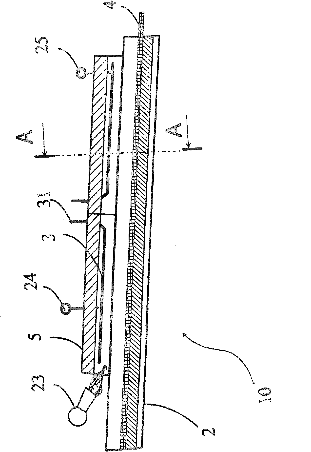 Launder for casting molten copper