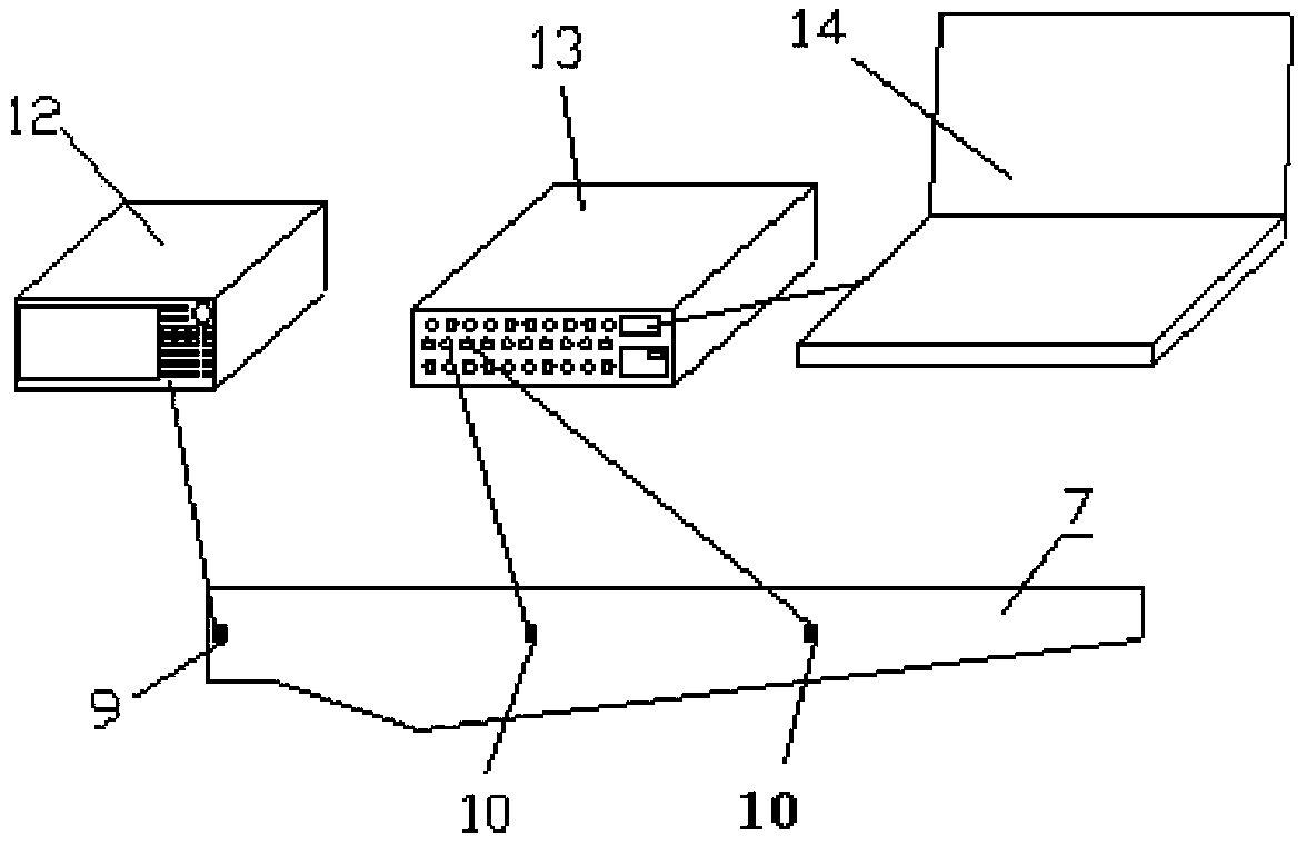Ice coating monitoring system and method for fan blade based on piezoelectric materials