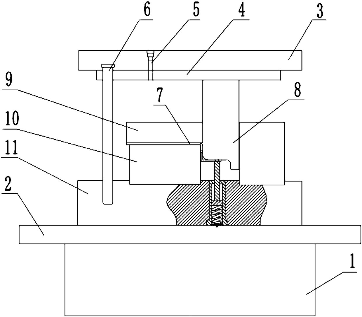 Flanging die with automatic jacking mechanism
