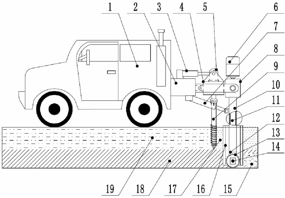 Ecological method of storing water and enriching grass with crushed soil at the bottom of turf ridge