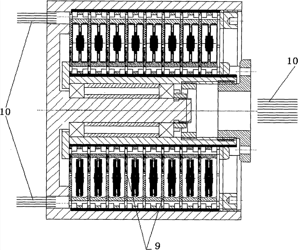 Small-size rolling type conducting ring assembly applied to space