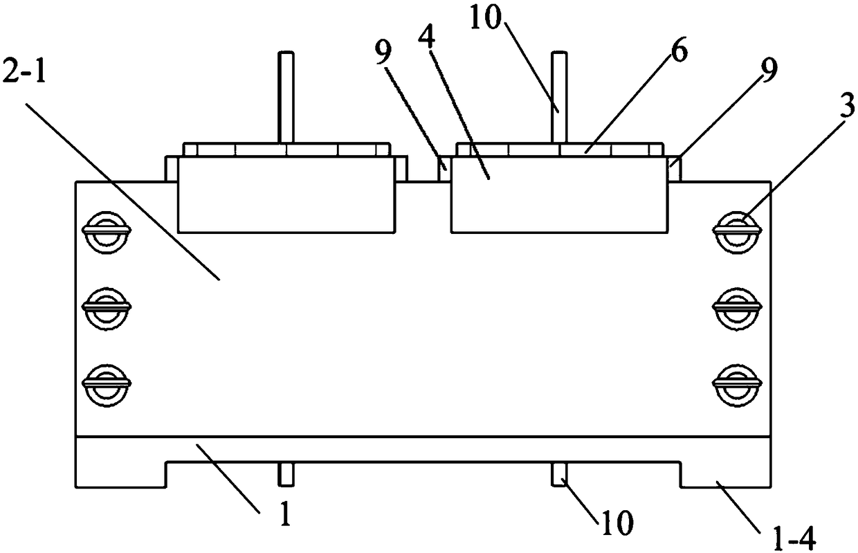 A mold for making rock-like samples with non-penetrating fractures