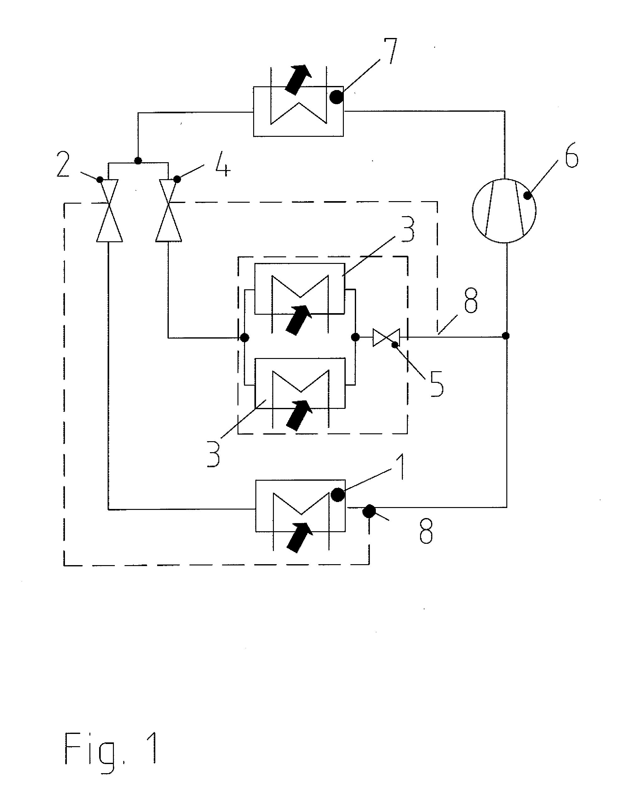 Refrigeration plant with refrigerant evaporator arrangement and process for parallel air and battery contact cooling