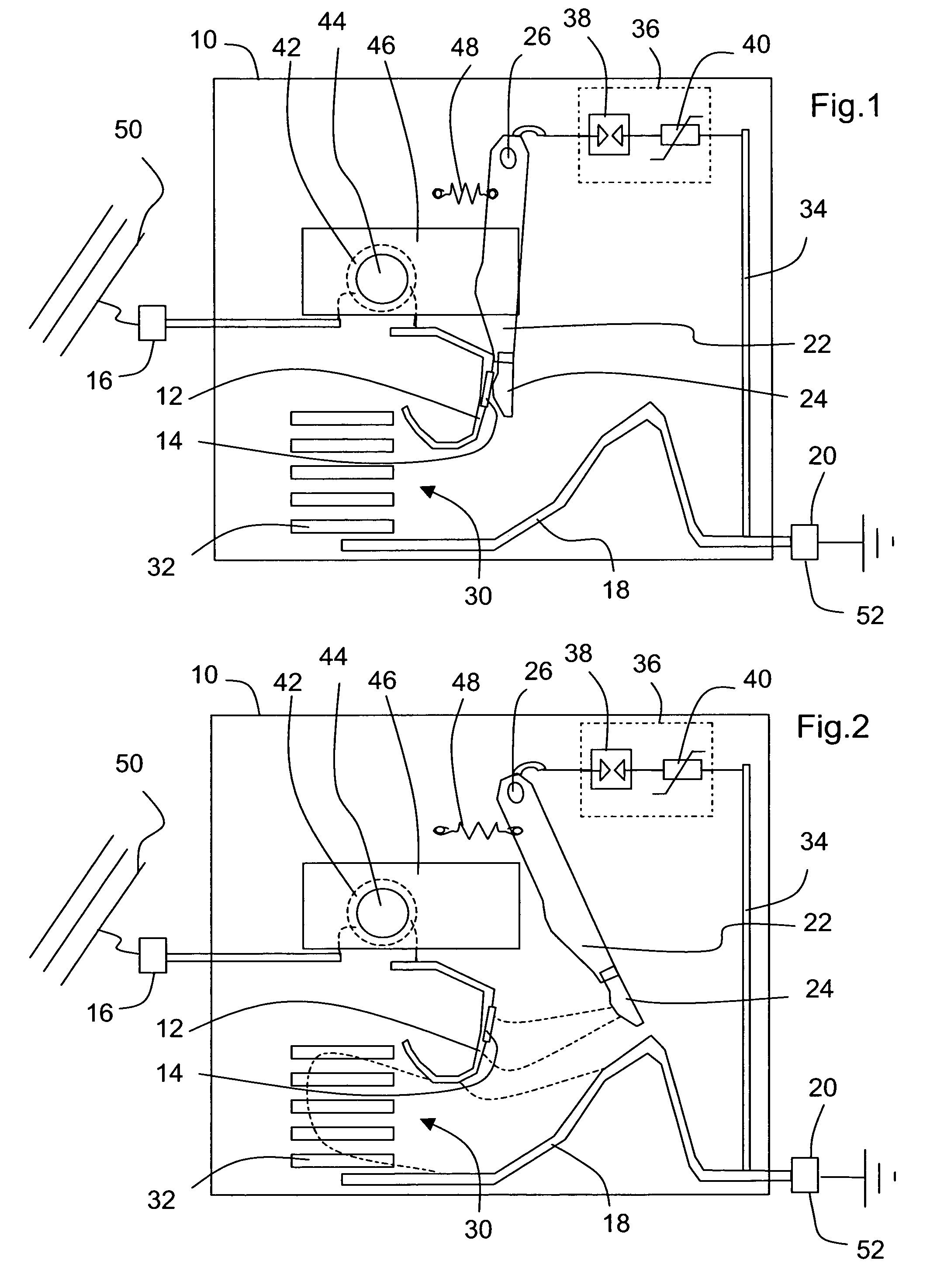 Device for protection against voltage surges with mobile electrode