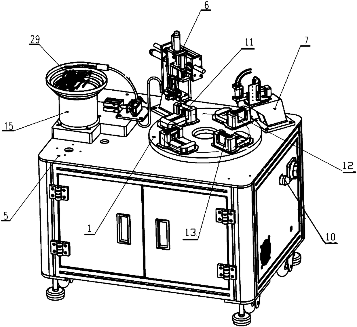 Automatic assembling device for lever handles of doors and windows