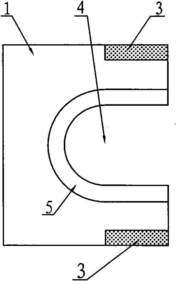 Operating towel with size-adjustable operating hole