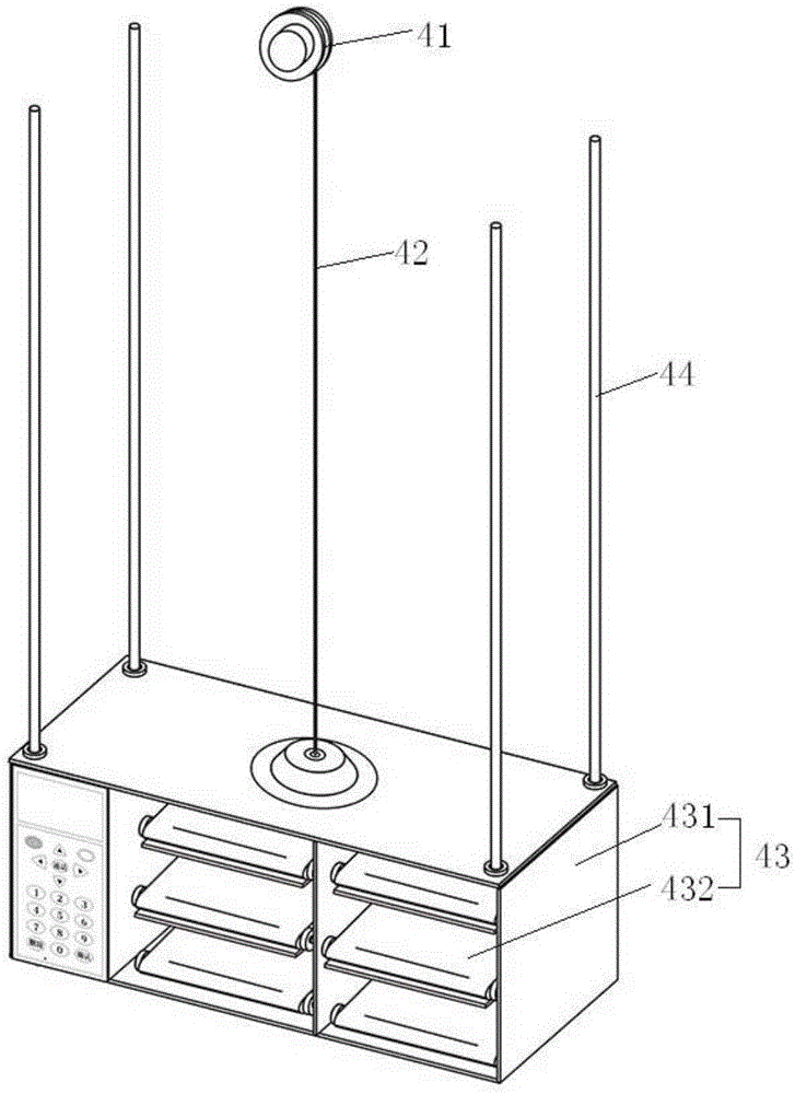 Intelligent dish passing device and method and method for passing back empty plates