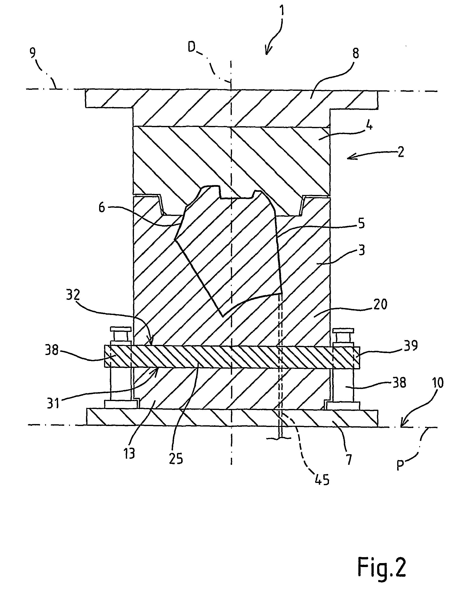 Plastic Material Moulding Apparatus, in Particular for Moulding Vehicle Body Parts